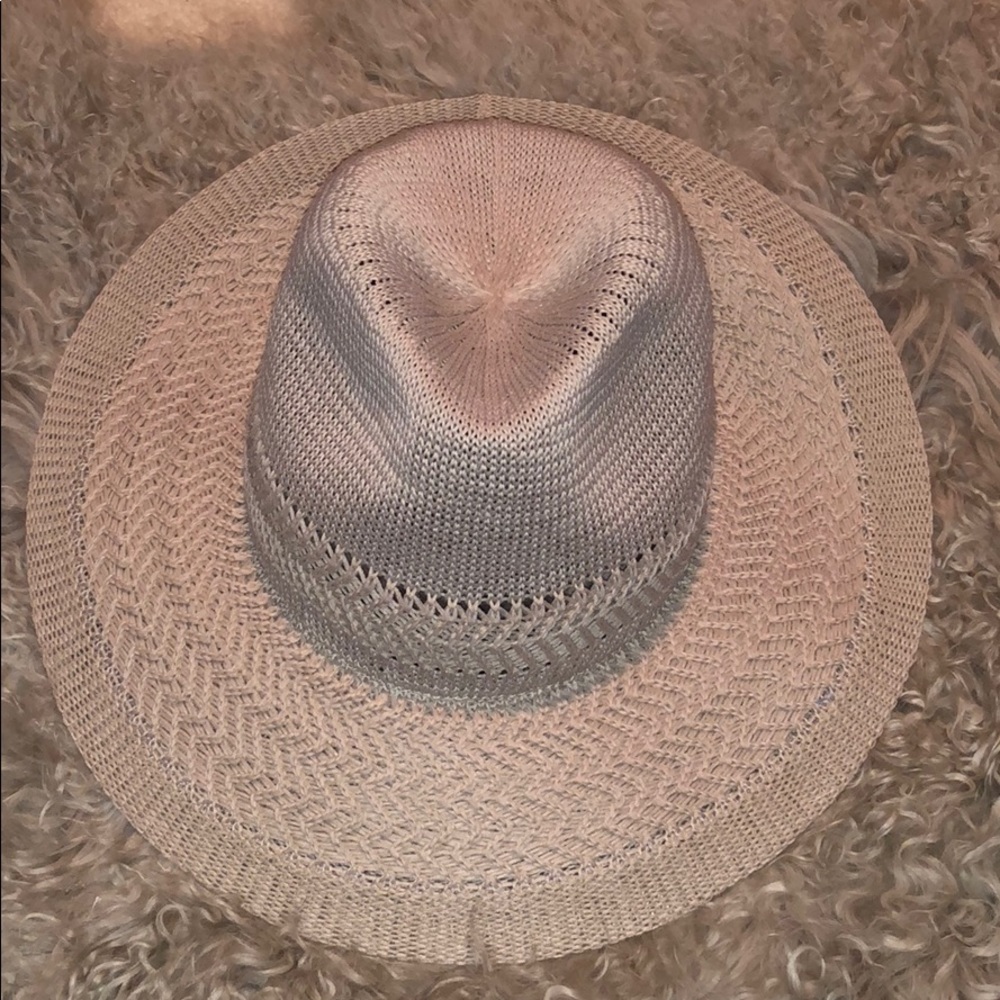 Tan/grey beach hat